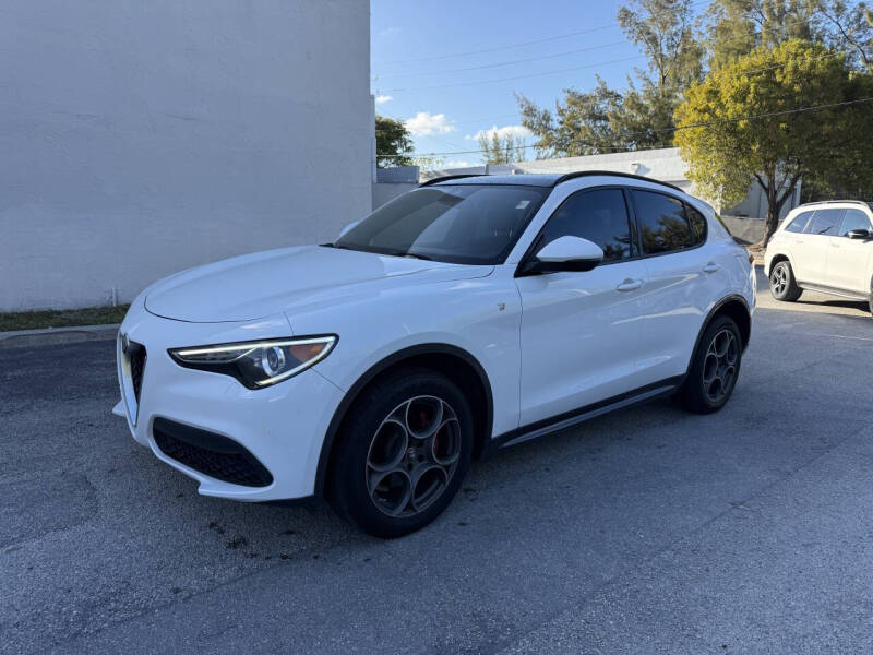 2022 Alfa Romeo Stelvio Ti AWD's photo