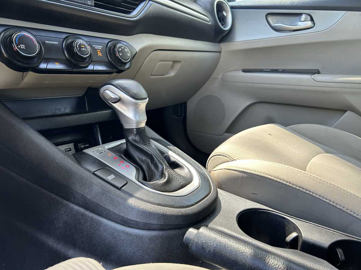 2021 Kia Forte LXS - Photo 6