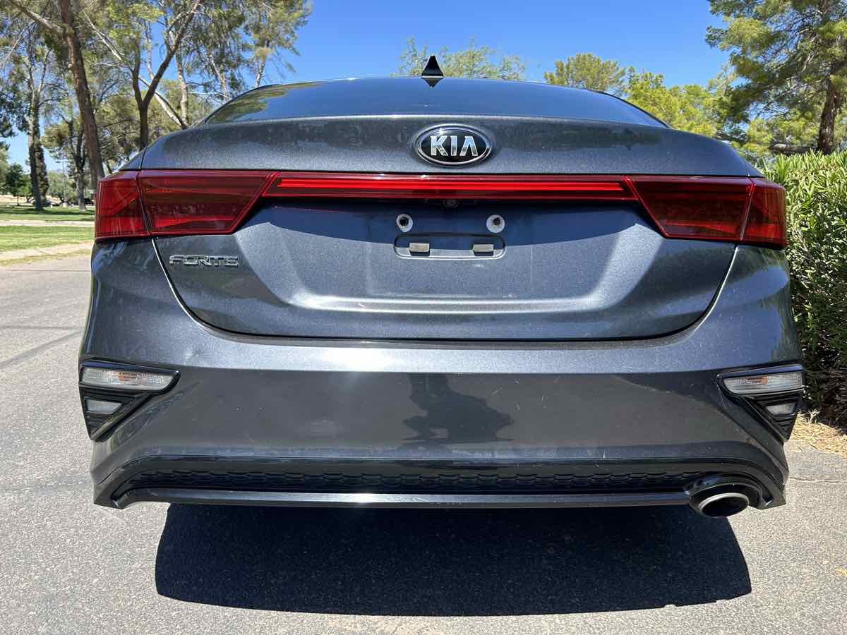 2021 Kia Forte LXS - Photo 4