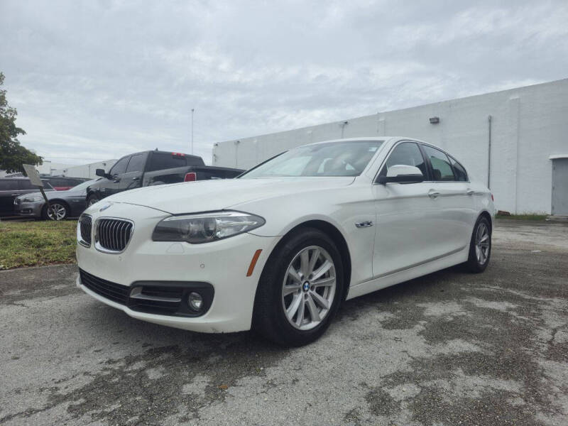 2015 BMW 5 Series 528i