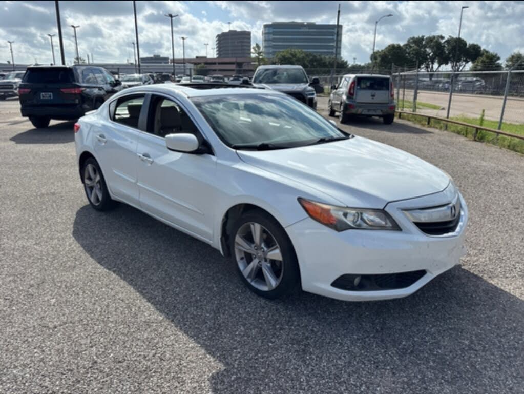 2013 Acura ILX 2.0L FWD with Premium Package $499 DOWN & NO MORE BUSSES OR UBERS!
