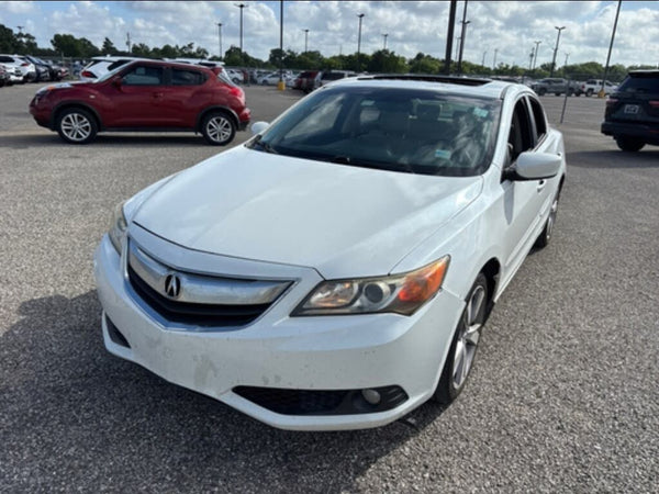 2013 Acura ILX 2.0L FWD with Premium Package $499 DOWN & NO MORE BUSSES OR UBERS!
