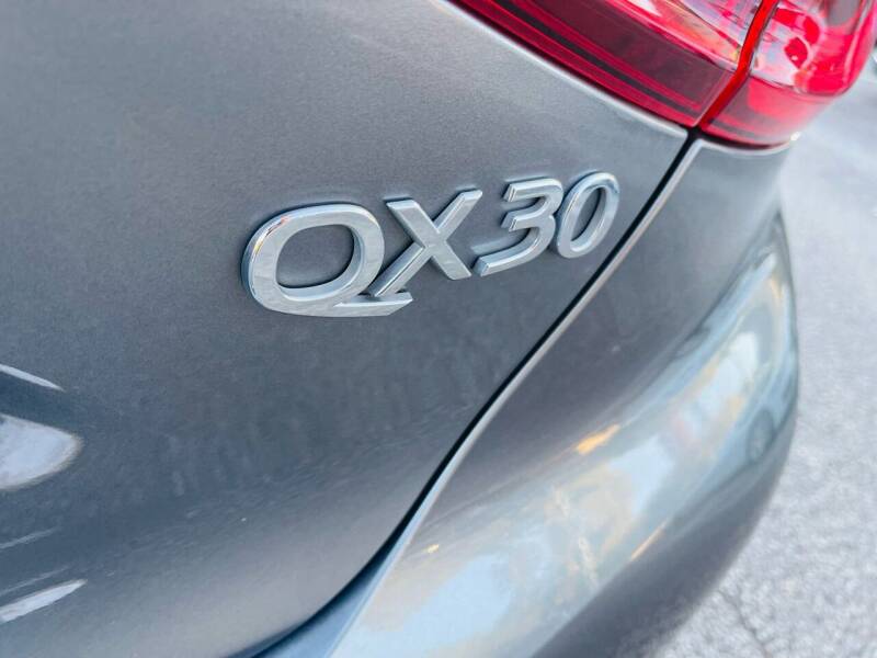 2017 Infiniti QX30 Luxury $799 DOWN SIGN & DRIVE NOW!!