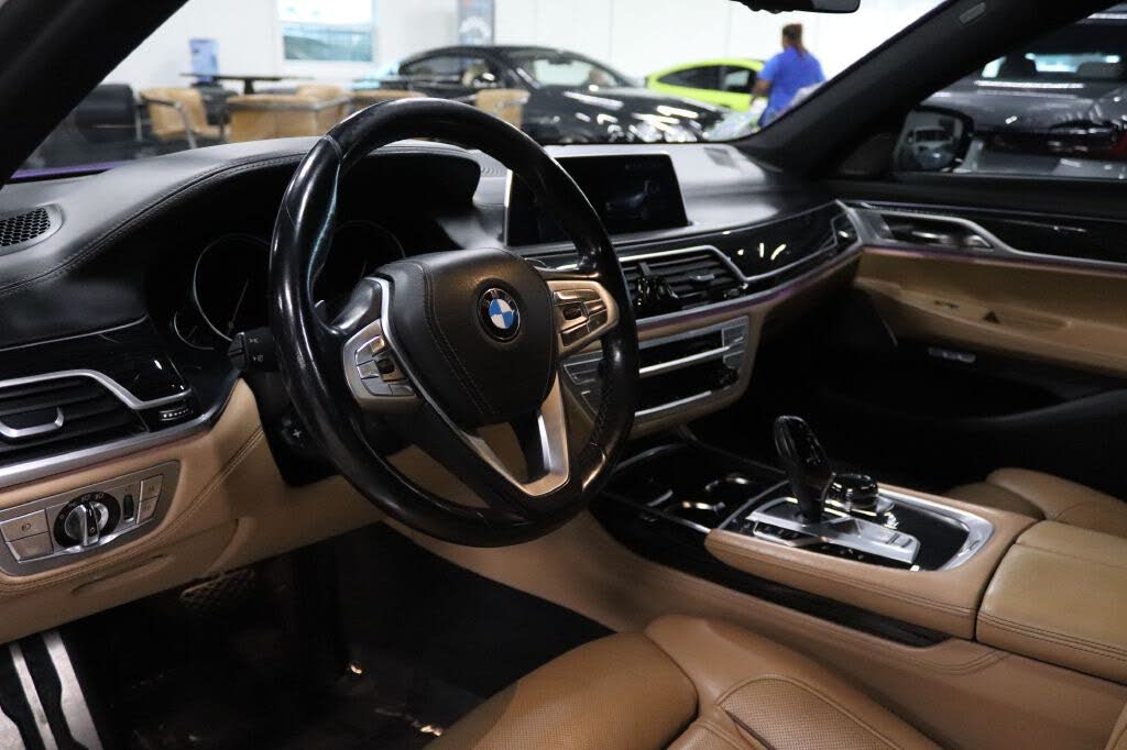 2017 BMW 7 Series $595 DOWN & YOU CAN TURN HEADS THIS WINTER!