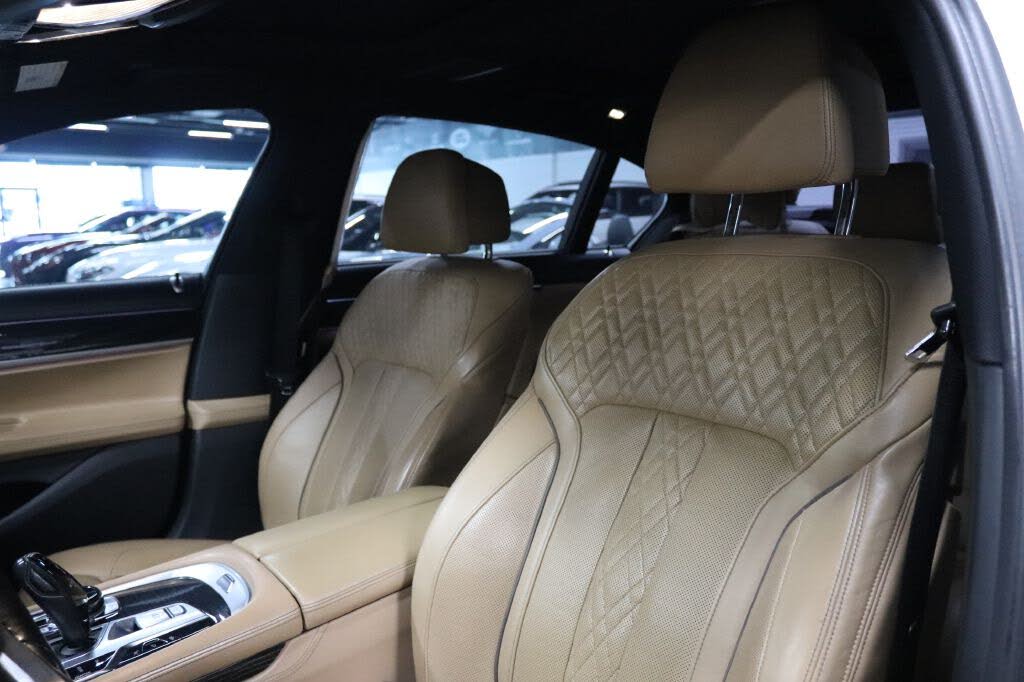 2017 BMW 7 Series $595 DOWN & YOU CAN TURN HEADS THIS WINTER!