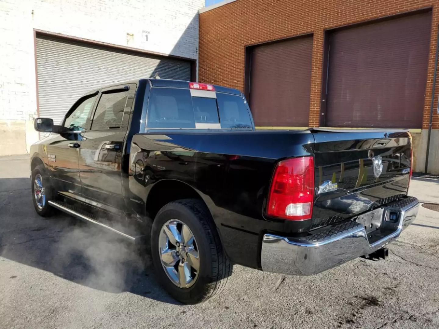 2015 RAM 1500 CREW CAB $999 DOWN & DRIVE IN 1 HOUR!