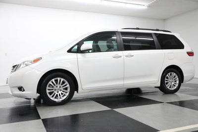 2017 Toyota Sienna L $1500 DOWN & DRIVE IN 1 HOUR!